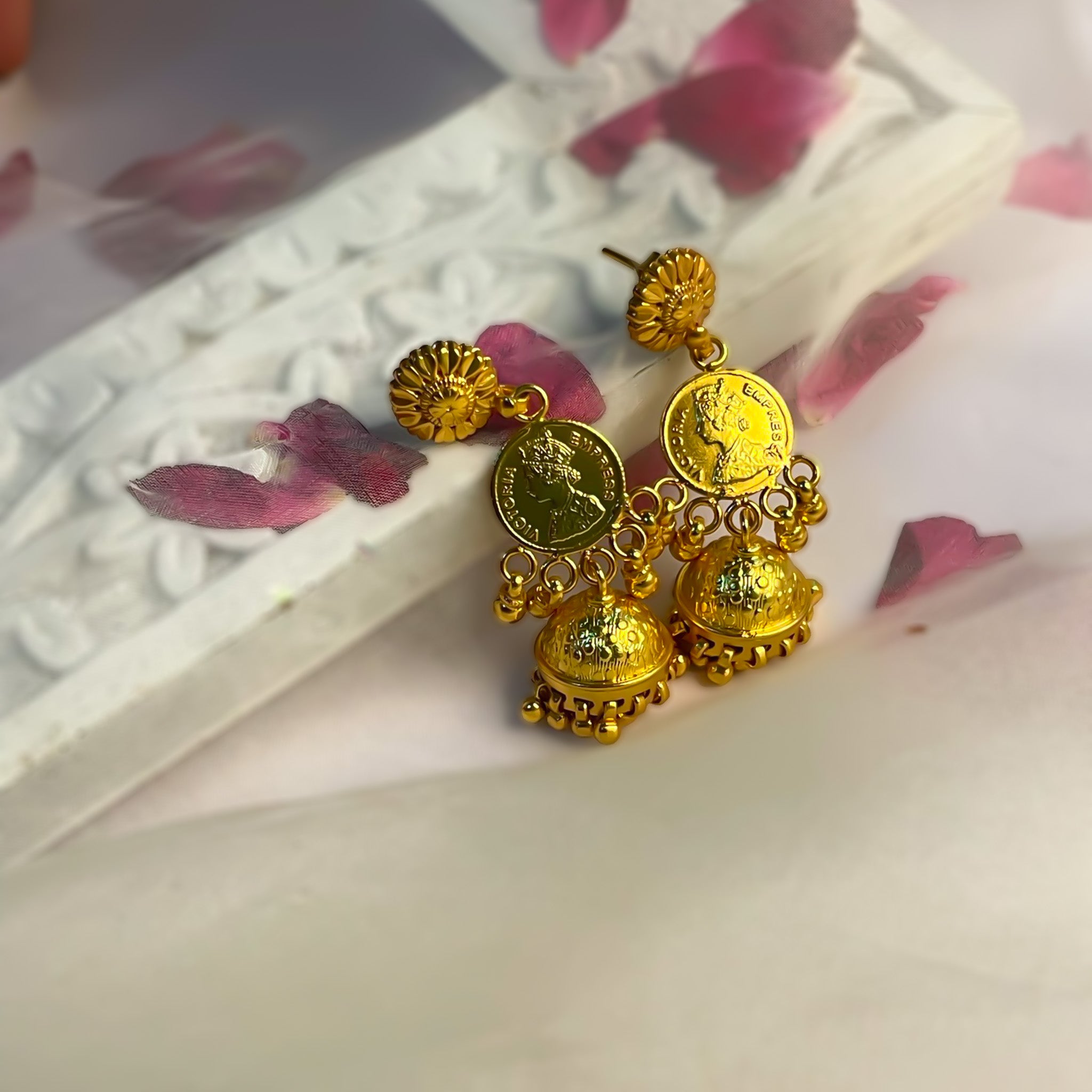 Vintage Oscar de la Renta Clip Earrings Gold Tone Swirl Button Design  OSE-1212-CY Antique Jewelry Womans | Providence Vintage Jewelry